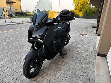 Yamaha X-Max 300 Tech Max