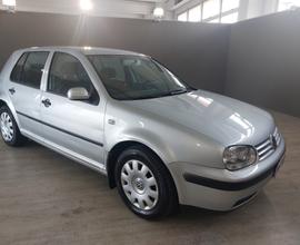 Volkswagen Golf 1.6 16V cat 5 porte Highline