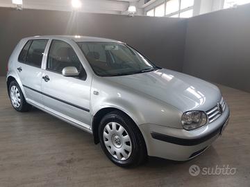 Volkswagen Golf 1.6 16V cat 5 porte Highline