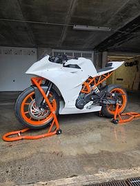 KTM RC 390 PISTA