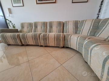 Divano angolare con poltrona