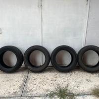 Quattro Pneumatici Invernali
