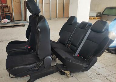 Sedili Mercedes-Benz Vito