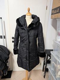 Cappotto imbottito donna nero con collo in eco-pel