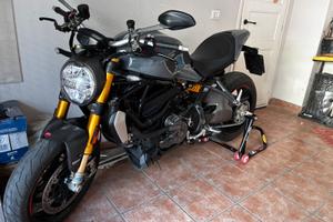 Ducati Monster 1200 S