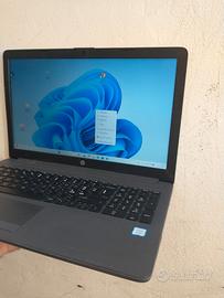 HP 250 G7 intel core I7 8565 16gb ram 15,6"FHD 256