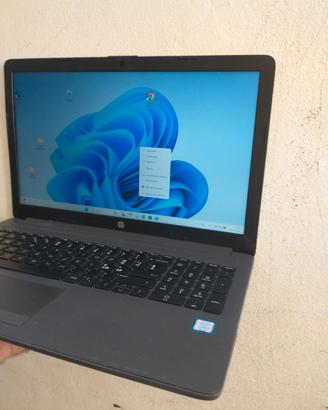 HP 250 G7 intel core I7 8565 16gb ram 15,6"FHD 256