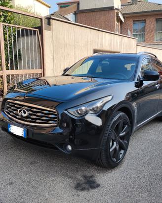 Infiniti FX 30d S