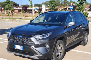 Rav4 hybrid lounge awd