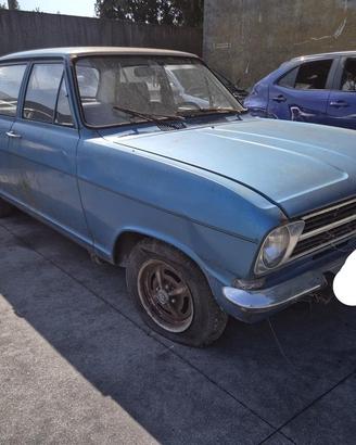 Opel Kadett Demolita - Per Ricambi