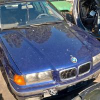 BMW 318 tds E36 per ricambi (2a)