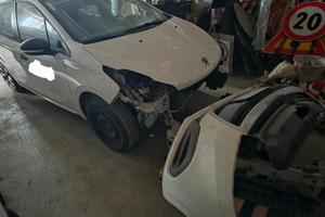 peugeot 208 2015 1.5 tur diesel.motore rotto