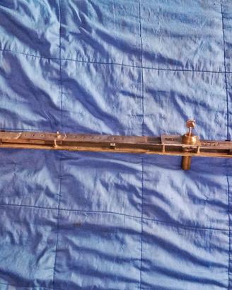 Serratura con barra antisfondamento Silca.