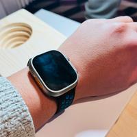 Apple Watch ultra 2 49 mm titanium ceramic