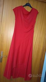 Abito rosso midi elegante ma semplice
