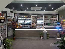 Supermercato tabaccheria in paese