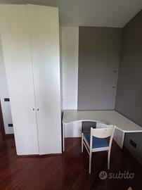 cameretta mobili studio scrivania legno chiaro