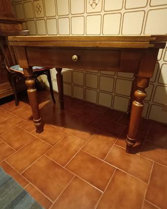TAVOLO IN NOCE APRIBILE