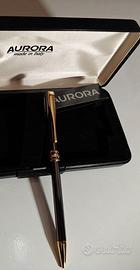Penna a sfera AURORA grigio scuro/oro con astuccio
