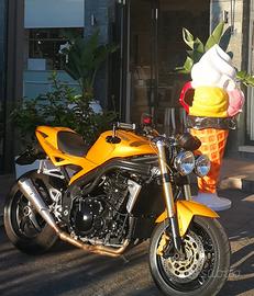 TRIUMPH SPEED TRIPLE