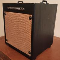 Amplificatore per chitarra acustica