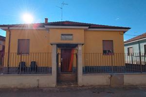 Villa indipendente ammobiliata