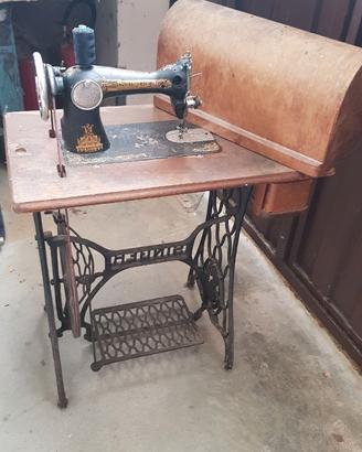 Macchina da cucire singer