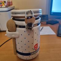 barattolo in ceramica da collezione