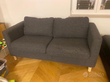 divano ikea praticamente nuovo