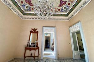 Appartamento di 270 m² con più di 5 locali a Catan