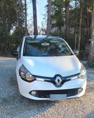 Autovettura Renault Clio anno 2014