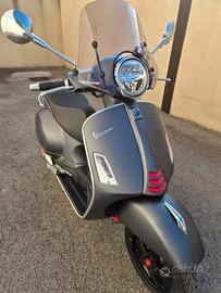 Vespa gts 300 hpe supersport- 20