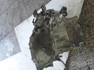 CAMBIO MANUALE COMPLETO KIA Carens 2° Serie D4ea