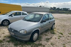Opel corsa pari al nuovo  neopatentato 80000 km