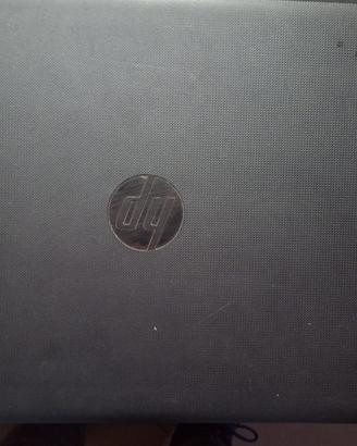 Notebook HP17", senza schermo.
