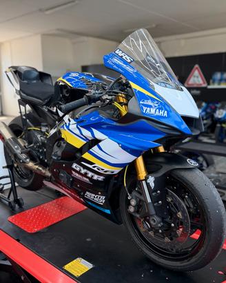 Yamaha YZF R6 PRONTO PISTA! OHLINS! PERMUTE!