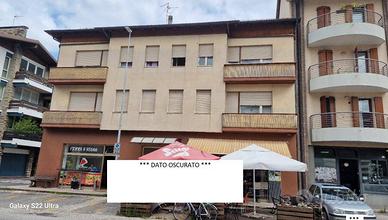 Immobile in asta di 105 m² con 3 locali e box auto