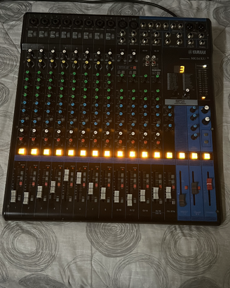 Mixer YAMAHA MG16XU