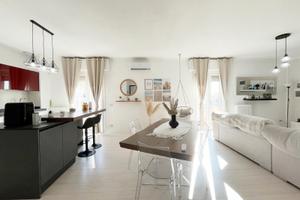 Appartamento Ristrutturato con tre camere, U/998