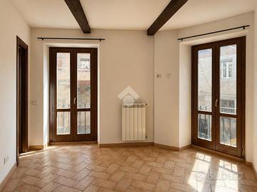 2 LOCALI A VITERBO
