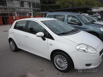 Fiat Grande Punto 1.4 5 porte Dynamic NEOPATENTATI