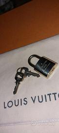NN tratto! Louis Vuitton Lucchetto+chiavi. Nuovi.