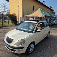 Lancia Ypsilon 1.4 16V Platino