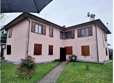 Immobile in asta di 90 m² con 3 locali e box auto 