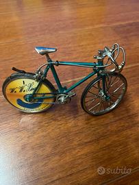 soprammobile bicicletta  da tavolo