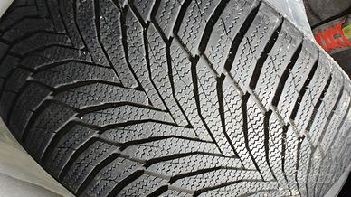 275/ 35 zr19 245/ 40 r19 gomme invernali pneumati