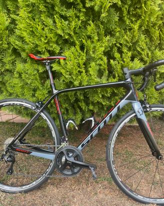 Scott Addict 20 in Carbonio Shimano 105