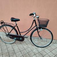 Bicicletta da 26 bordo con cesto meccanica perfett
