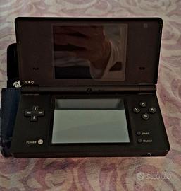 Nintendo DSi con giochi