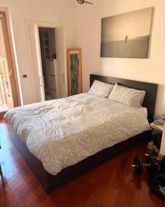 Letto IKEA e mobile/ libreria